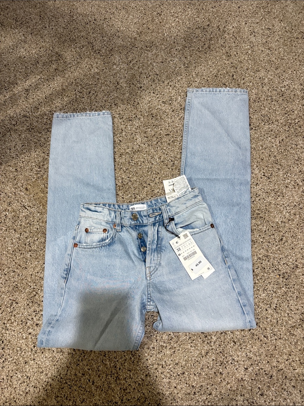 Zara never worn Light Blue Women’s High-Rise Button-Fly Jeans -